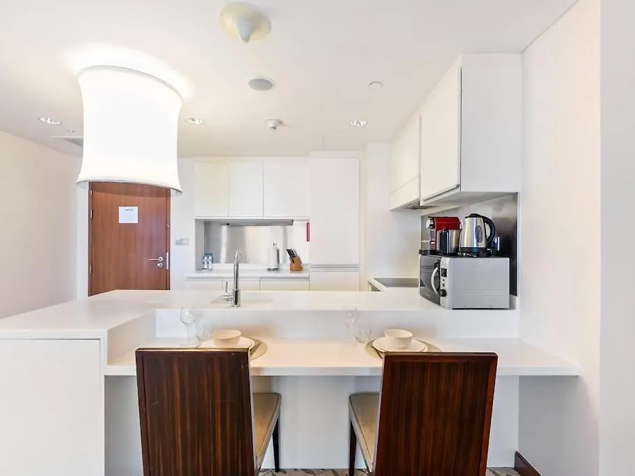 Apartment Snug Studio In Dubai Mall Steps From Burj Khalifa